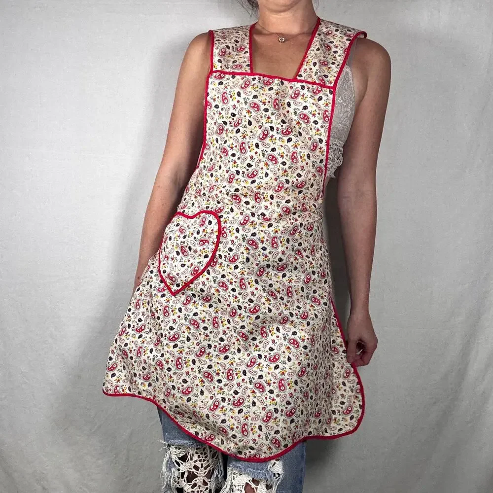 Vintage 1950s Sweetheart Bib Apron Paisley Floral Heart Pocket Red Trim MCM